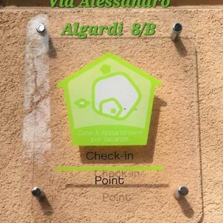 Via Savenella Lägenhet