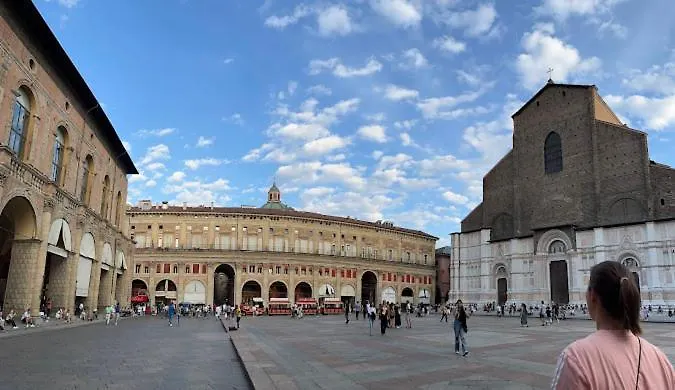 Via Savenella 볼로냐